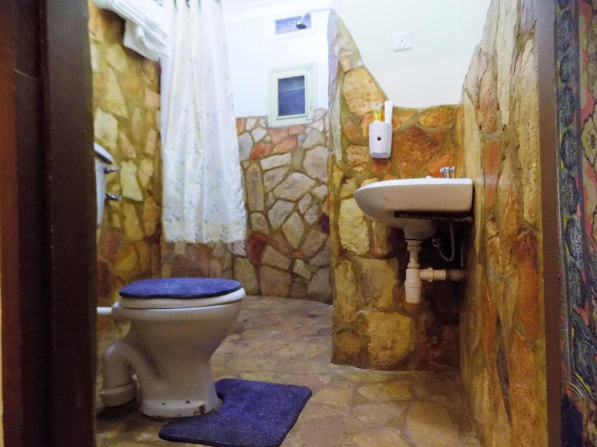 Afro Smile Hotel & Guest House - Jinja Extérieur photo