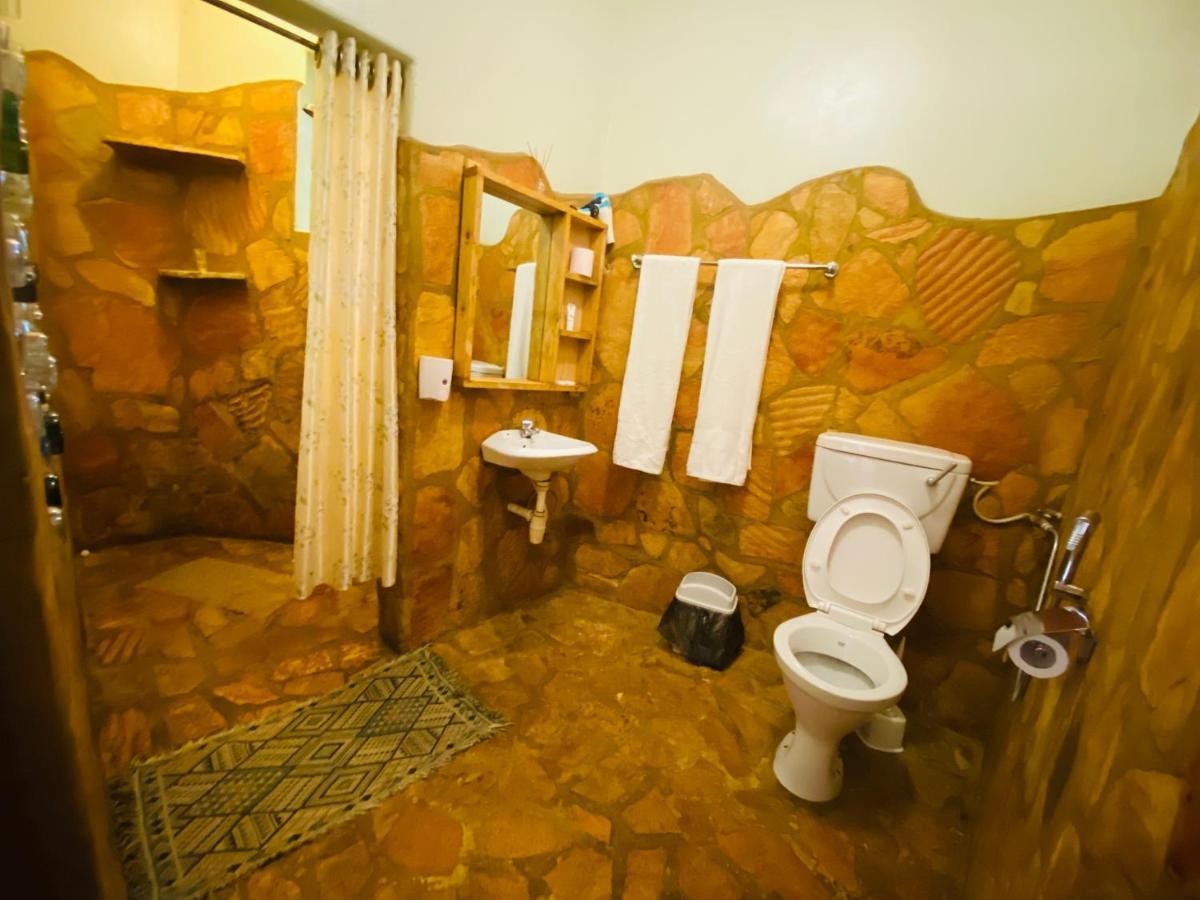 Afro Smile Hotel & Guest House - Jinja Extérieur photo