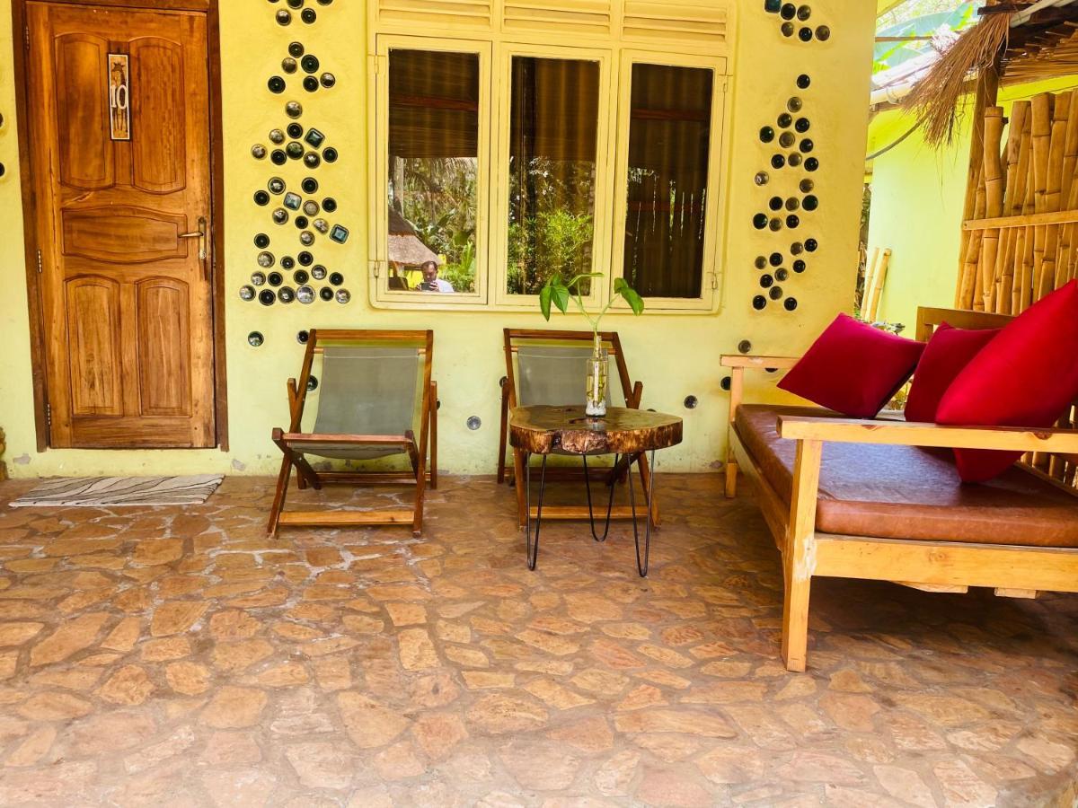 Afro Smile Hotel & Guest House - Jinja Extérieur photo