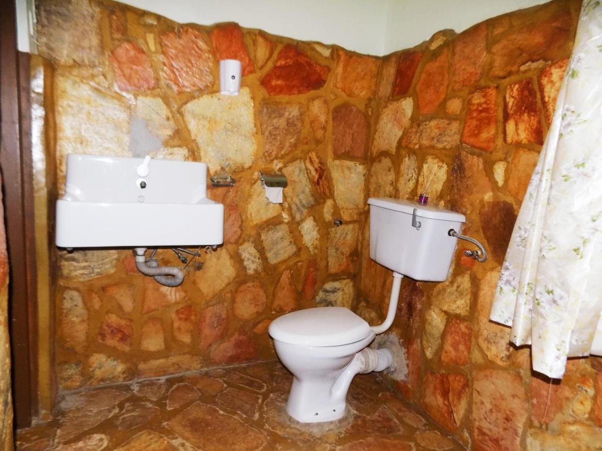Afro Smile Hotel & Guest House - Jinja Extérieur photo