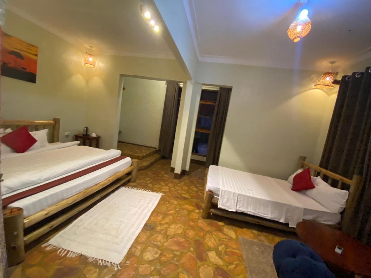 Afro Smile Hotel & Guest House - Jinja Extérieur photo